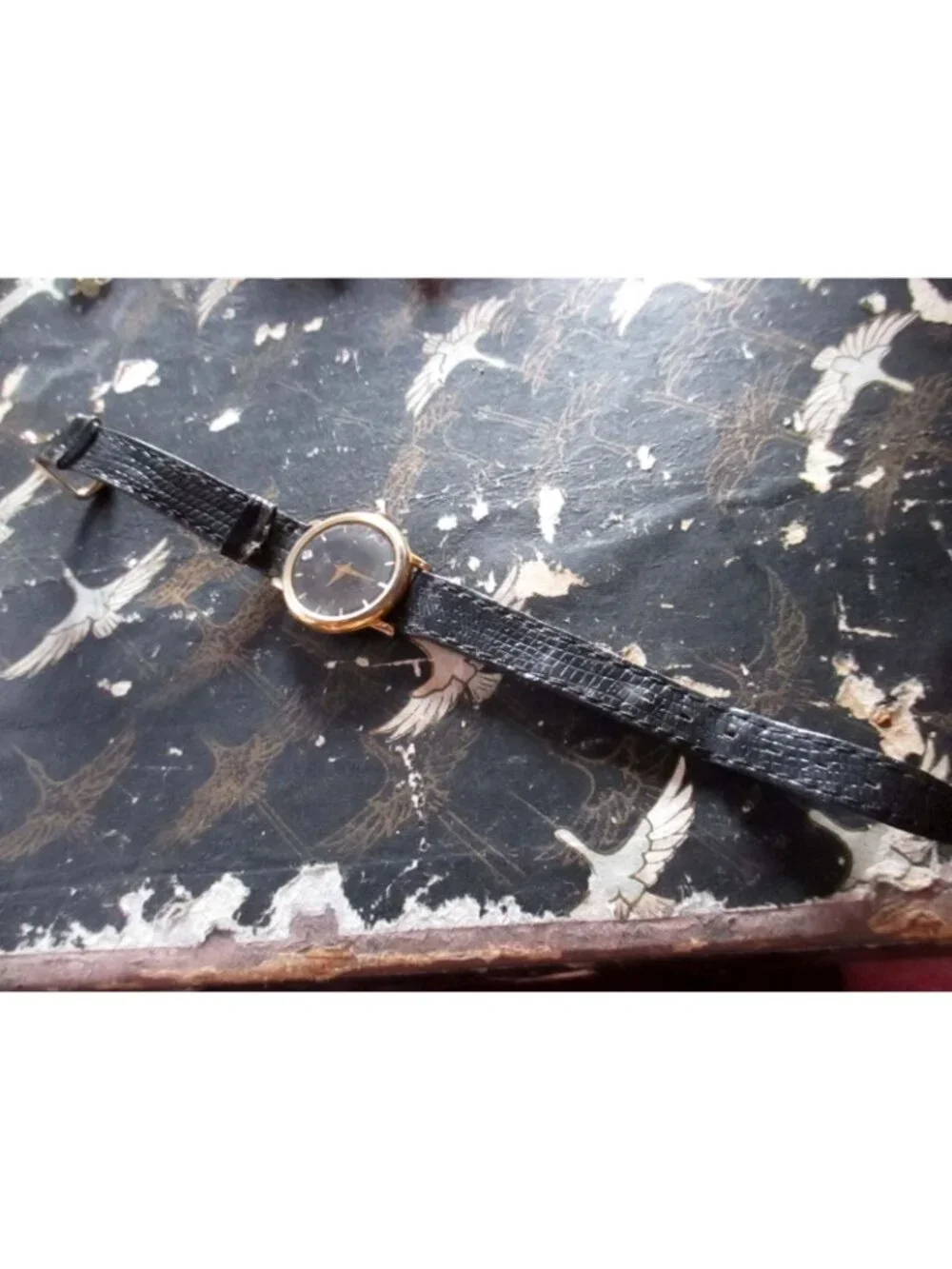 Women's Bill Blass Quartz Gold Tone Dress Watch Leather Band DEAD BATTERY